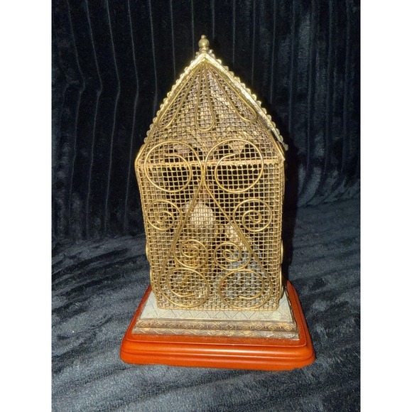 Vintage Nativity Scene Metal & Resin Display Gold Wire Frame & Wood -Great Cond! - Picture 4 of 10